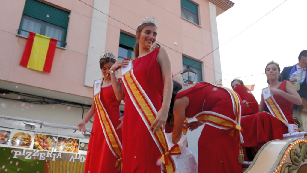 Desfile de carrozas en Alborea