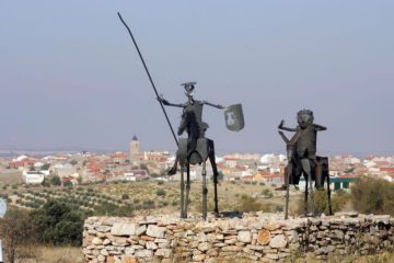 Esculturas de Don Quijote y Sancho Panza en Munera.