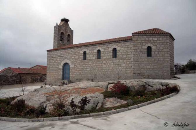 Iglesia en Berrocalejo de Aragona.