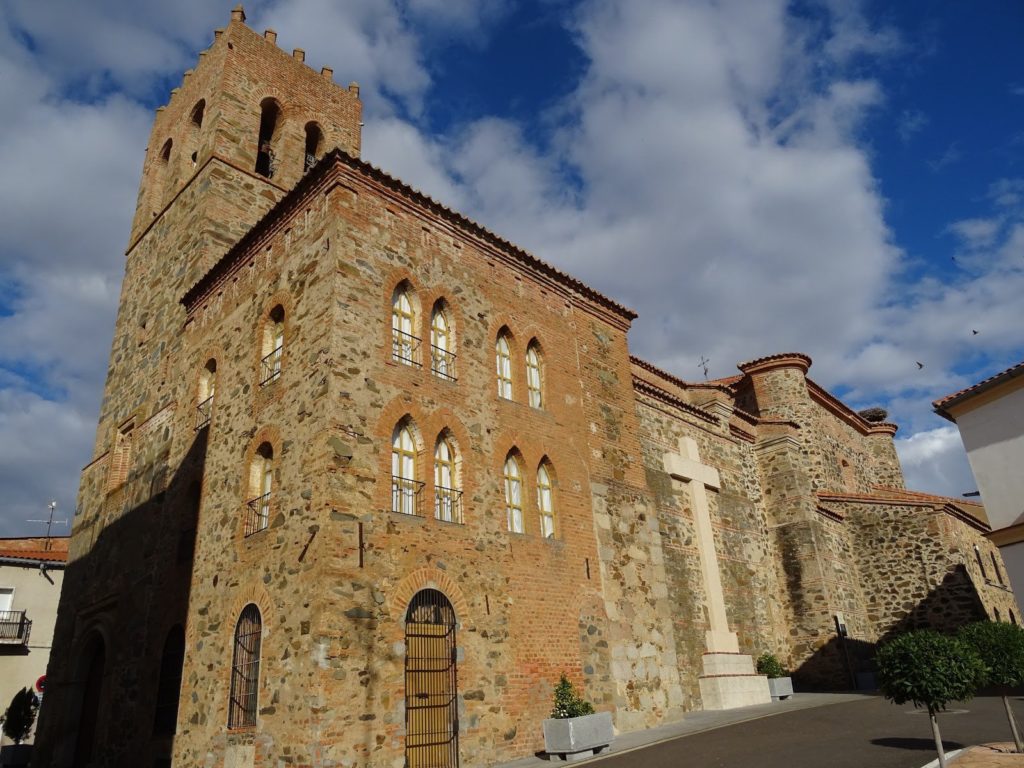 Iglesia en Casas de Don Pedro.