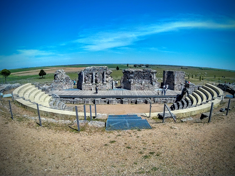 Teatro Romano en Casas de Reina.