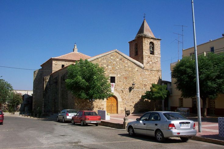 Iglesia en Cordobilla de Lácara.