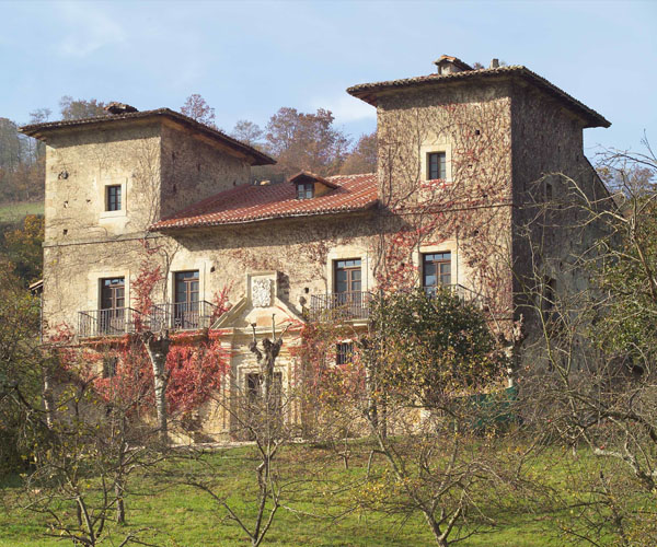 Palacio en Bimenes.