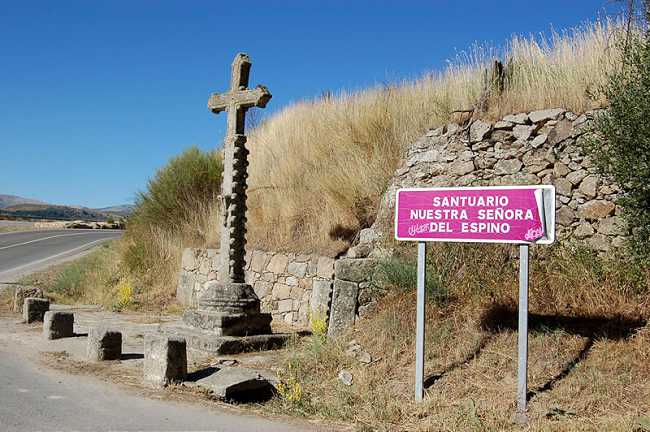 Crucero Gótico en Hoyos del Espino.