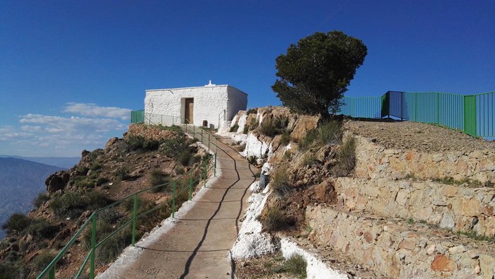 Cerro de la Cruz en Huécija.