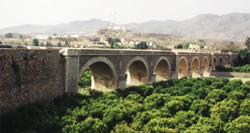 Puente en Rioja.