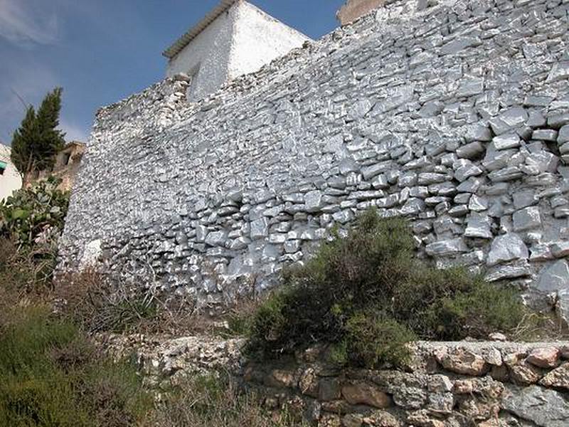 Muralla en Somontín.