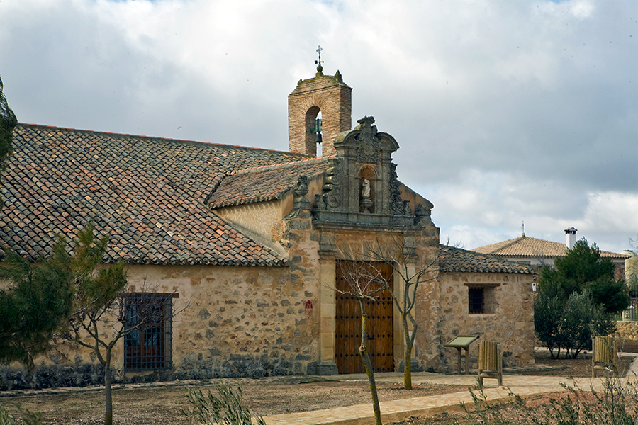 Ermita de Pinilla en Viveros.