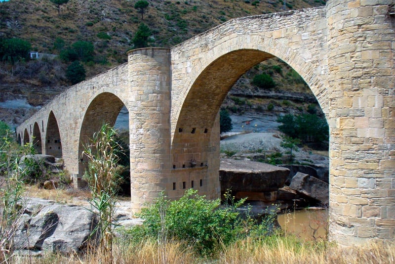 Puente en El Pont de Vilomara i Rocafort.