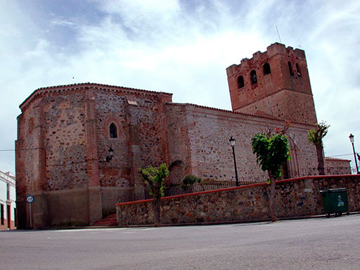 Iglesia en Hinojosa del Valle.